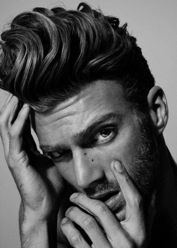 CORTE DE CABELLO CON TUPE Y BARBA PARA HOMBRE CENTROS MOURE PALMA DE MALLORCA