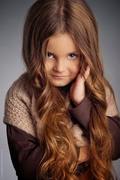 MECHAS BABYLIGHT , BALAYAGE , NATURALES EN NIÑA PALMA DE MALLORCA MOURE