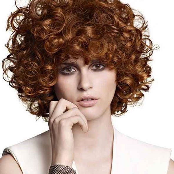 corte de pelo rizado media melena estilo bola palma de mallorca (1)