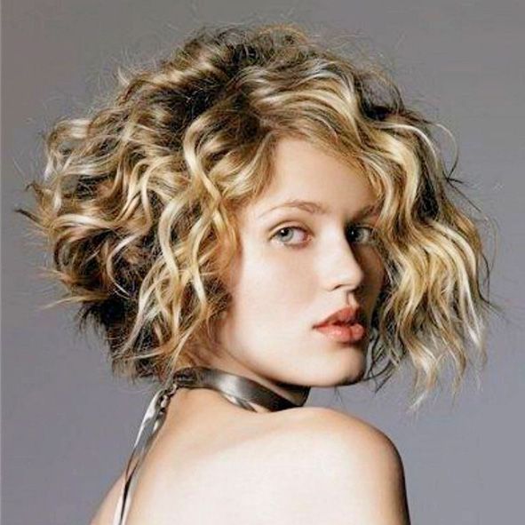 estilo de corte rizado media melena bob moure mallorca (5)