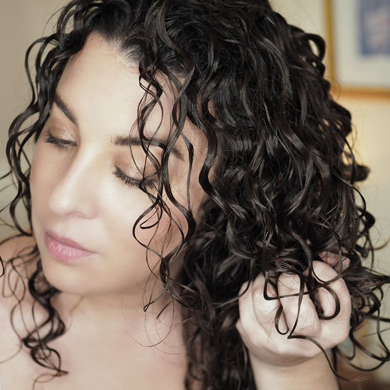 CUIDADOS PARA PEINADO DE CABELLO RIZADO PALMA DE MALLORCA PELUQUERIA MOURE (3)