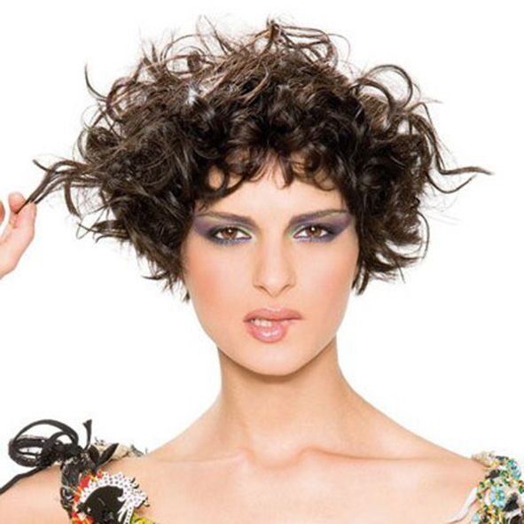 corte media melena pelo rizado estilo evase moure palma (1)