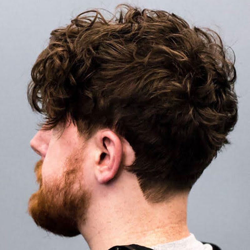 CORTE DE PELO RIZADO HOMBRE PALMA DE MALLORCA ULTIMAS TENDENCIAS PELUQUERIA MOURE (16)