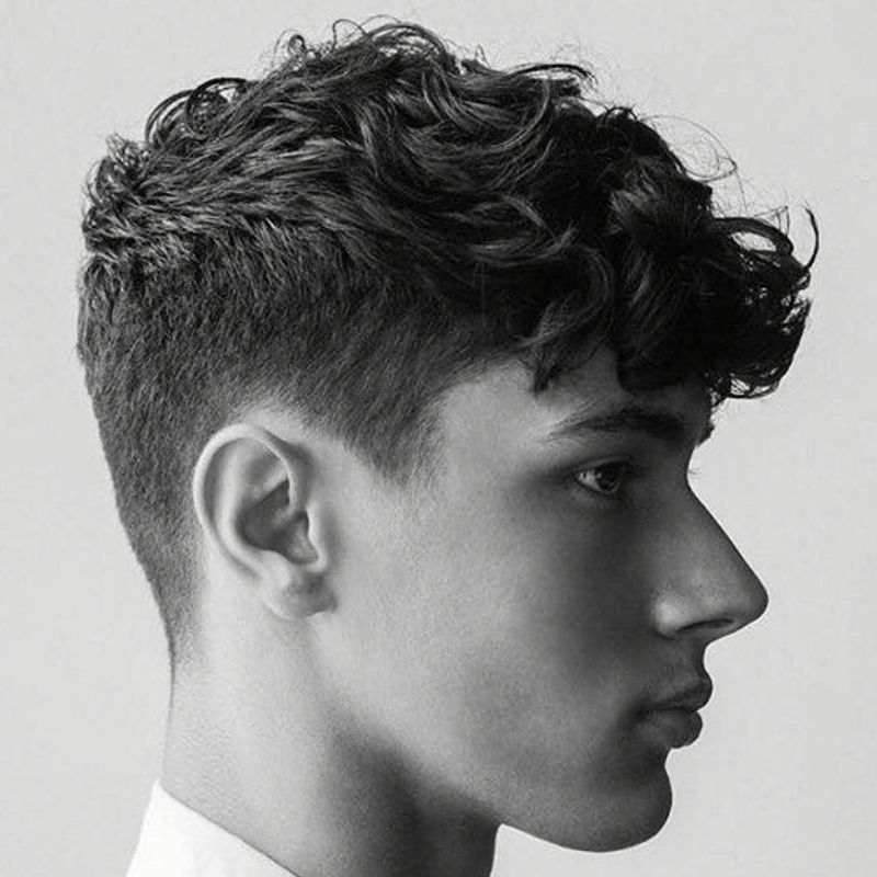 CORTE DE PELO RIZADO HOMBRE PALMA DE MALLORCA ULTIMAS TENDENCIAS PELUQUERIA MOURE (9)