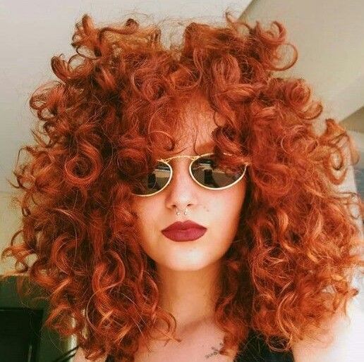 MECHAS Y COLORES ROJIZOS ,COBRIZOS Y PELIROJO ,PELUQUERIA MOURE MALLORCA PELO RIZADO (10)