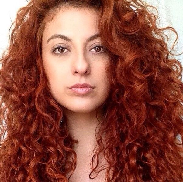 MECHAS Y COLORES ROJIZOS ,COBRIZOS Y PELIROJO ,PELUQUERIA MOURE MALLORCA PELO RIZADO (11)