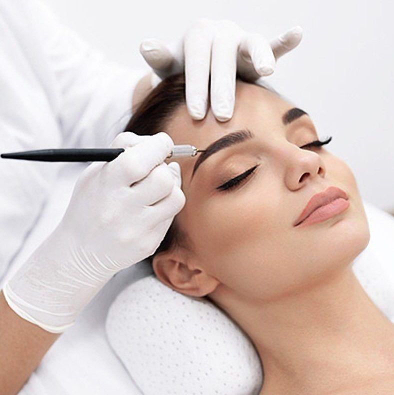Microblading Mallorca. Centros Moure Mallorca. OFERTA DE MICROBLADING DE CEJAS EN MALLORCA POR SOLO 199€. Un retoque incluido si fuese necesario a las 2 semanas. Centros Moure PALMA (Santa Catalina)