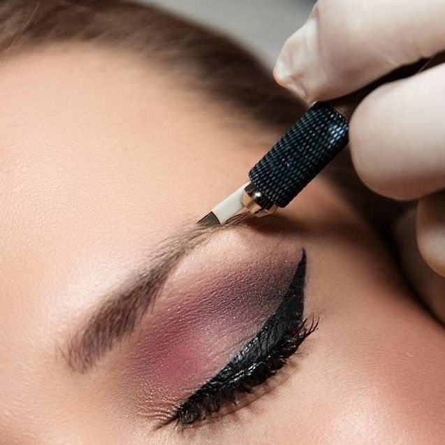 Microblading Mallorca. Centros Moure Mallorca. OFERTA DE MICROBLADING DE CEJAS EN MALLORCA POR SOLO 199€. Un retoque incluido si fuese necesario a las 2 semanas. Centros Moure PALMA (Santa Catalina)